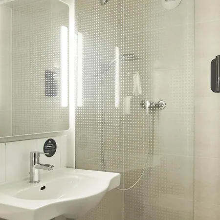 En Brie فندق La Queue-en-Brie