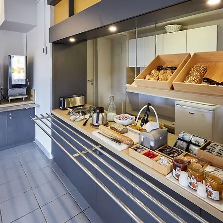 En Brie מלון La Queue-en-Brie
