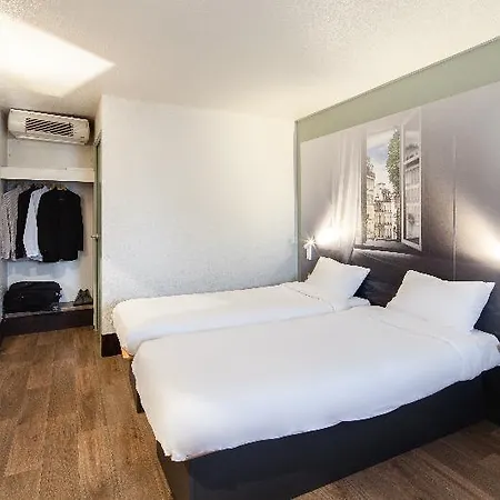 Hotel En Brie 2*
